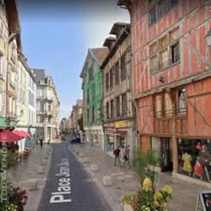 Cocoon Standing - Coeur Historique De Troyes Lägenhet Exteriör bild